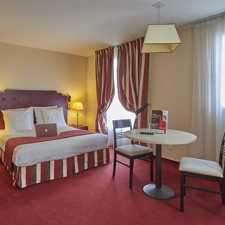 Hotel Cerise Шату Экстерьер фото