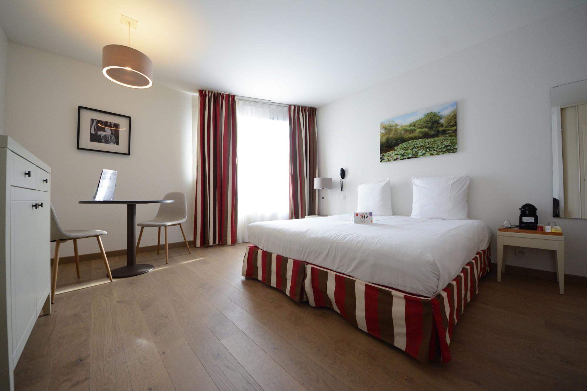 Hotel Cerise Шату Экстерьер фото