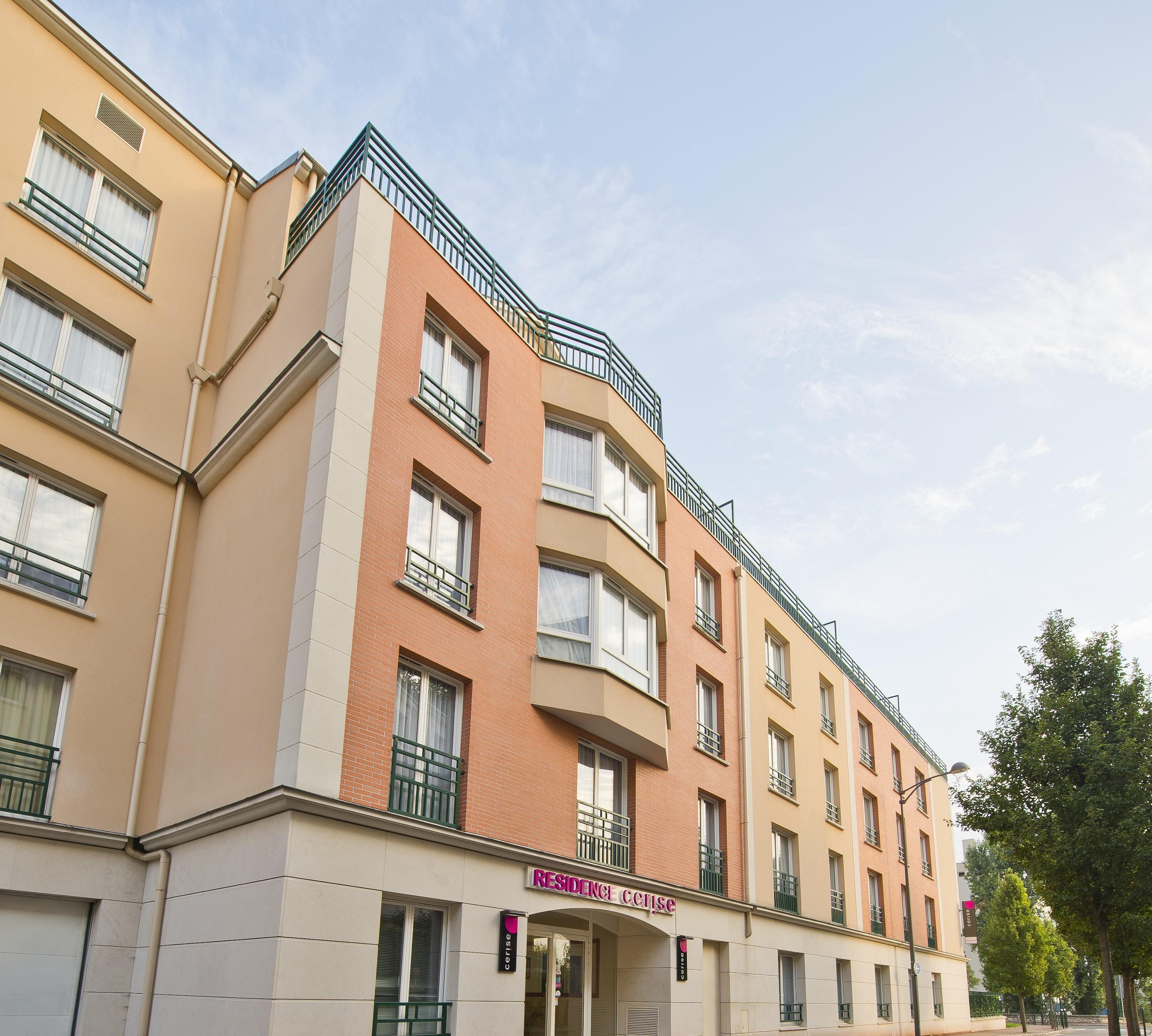 Hotel Cerise Шату Экстерьер фото