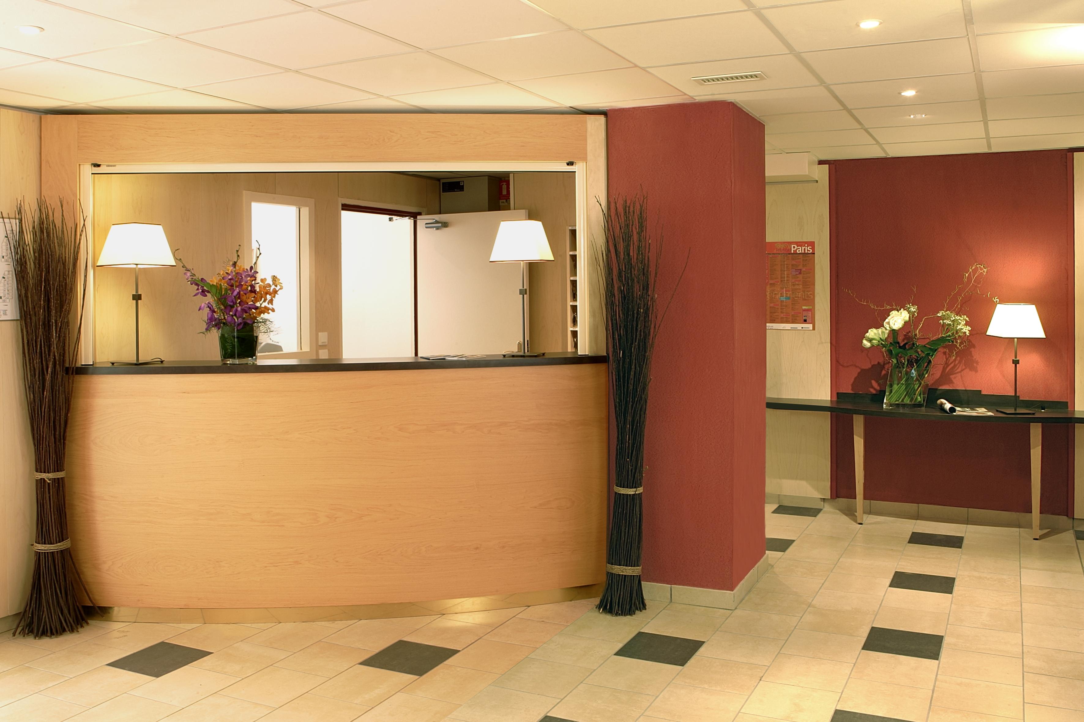 Hotel Cerise Шату Интерьер фото
