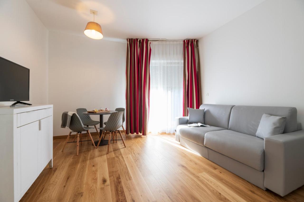 Hotel Cerise Шату Экстерьер фото