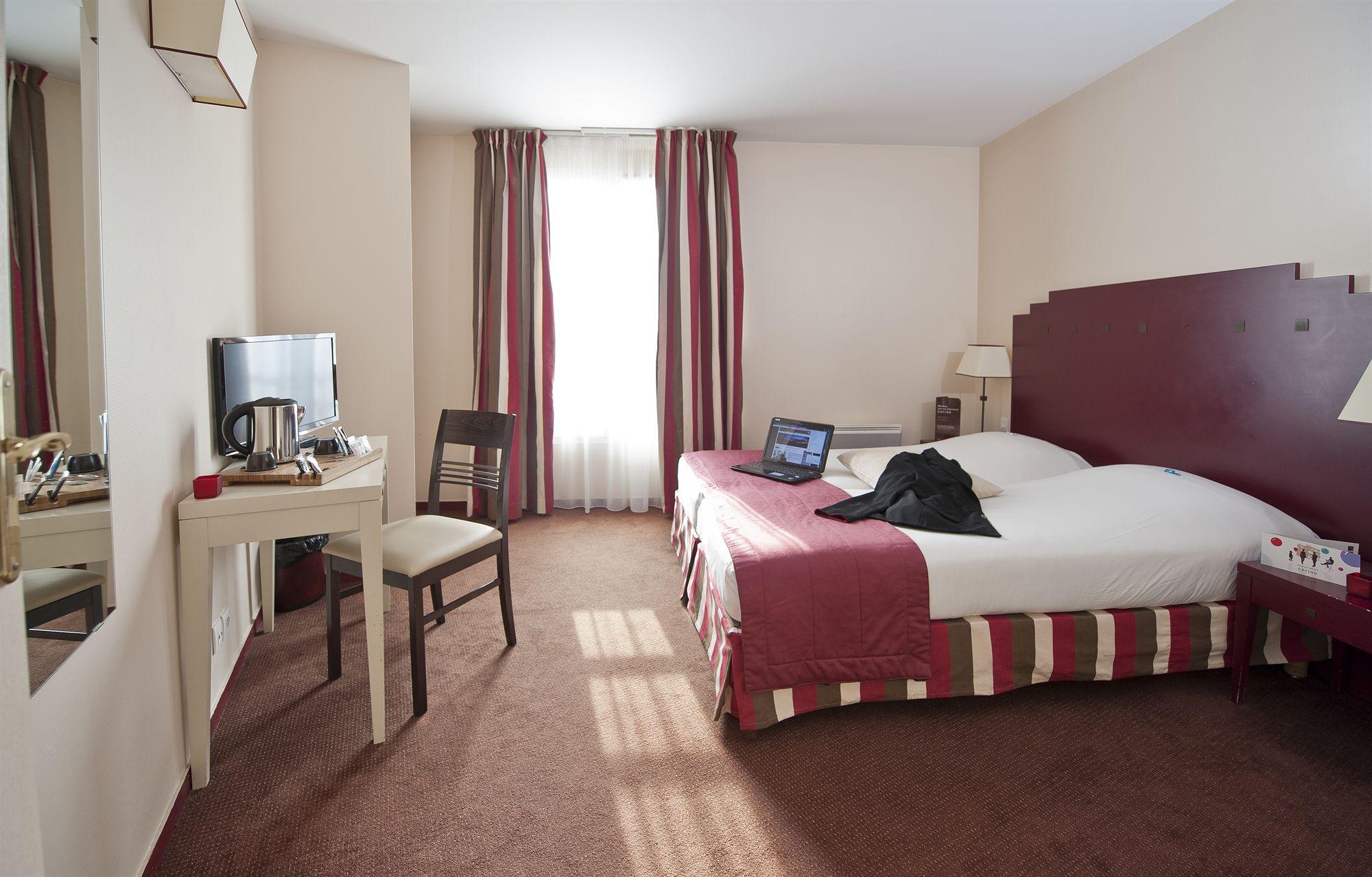 Hotel Cerise Шату Экстерьер фото