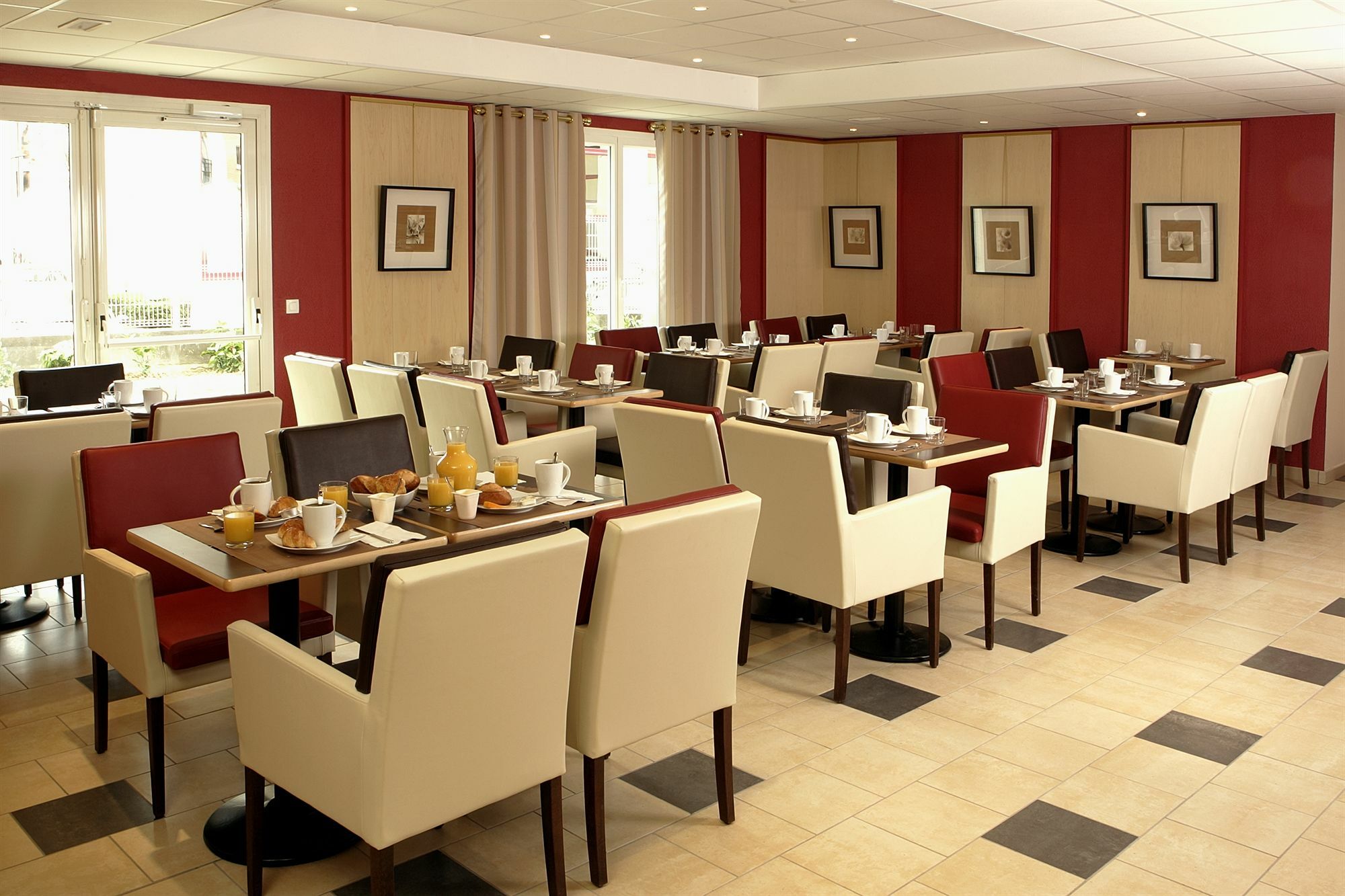 Hotel Cerise Шату Экстерьер фото